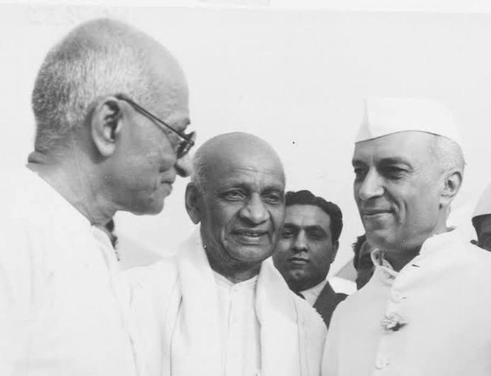 व्हाट्सएप्प पर प्रचारित, प्रसारित हो रहे कुछ झूठे तथ्य