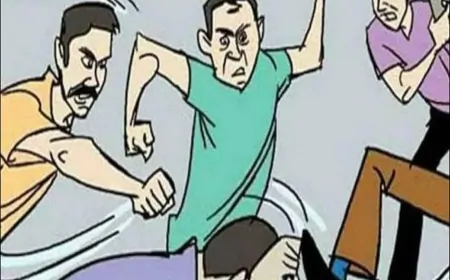 युवक को निर्वस्त्र कर बेरहमी से पीटने का वीडियो वायरल, पुलिस ने आरोपियों के खिलाफ गैर-जमानती वारंट हासिल किया