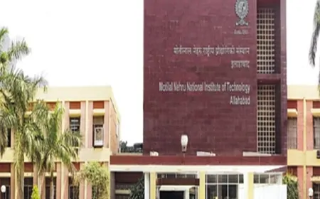 एमएनएनआईटी इलाहाबाद में छात्र को न्यूड किया, पिस्टल सटाई