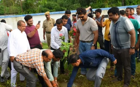 बीरसिंह में श्रद्धांजलि सभा: विद्यासागर पुण्यतिथि पर सांसद देव ने किया दिनमयी मूर्ति का अनावरण और 23 फीट ऊंची प्रतिमा पर माल्यार्पण