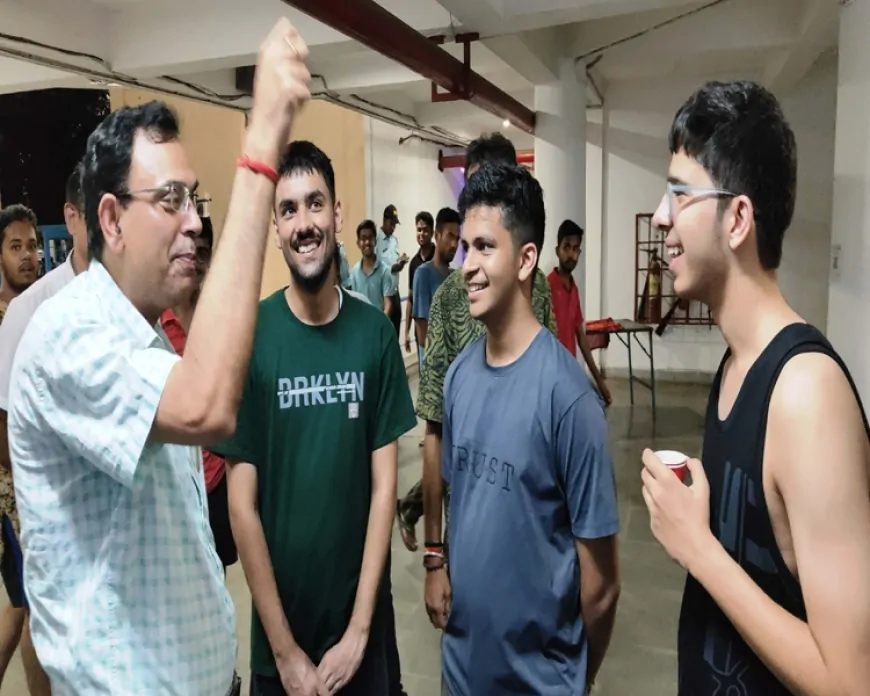 IIT खड़गपुर के लाल बहादुर शास्त्री छात्रावास में आत्मीय संवाद की संध्या