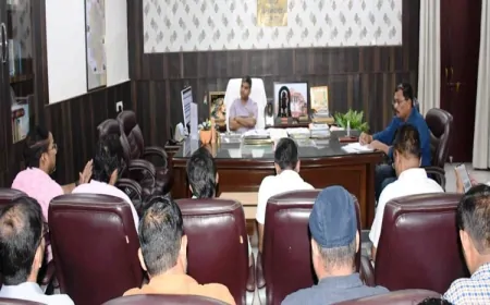 प्रयागराज: जिलाधिकारी मनीष कुमार वर्मा ने आईजीआरएस रैंकिंग सुधार को लेकर की कड़ी कार्रवाई