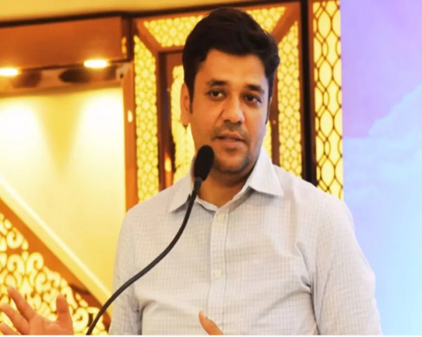 गाजीपुर में बड़ी कार्रवाई: 78 अफसरों का वेतन रोका, 23 जिला स्तरीय अधिकारी भी शामिल
