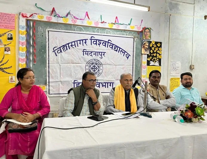 विद्यासागर विश्वविद्यालय में ‘भारतीय ज्ञान परंपरा और कबीर’ पर विशेष व्याख्यान | प्रो. रामेश्वर मिश्र का वक्तव्य