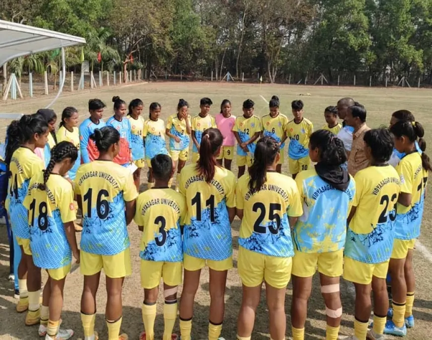 पूर्वी क्षेत्र अंतर-विश्वविद्यालय महिला फुटबॉल: चौथे दिन लीग चरण की शुरुआत, रोमांचक मुकाबलों से गूँजा मिदनापुर