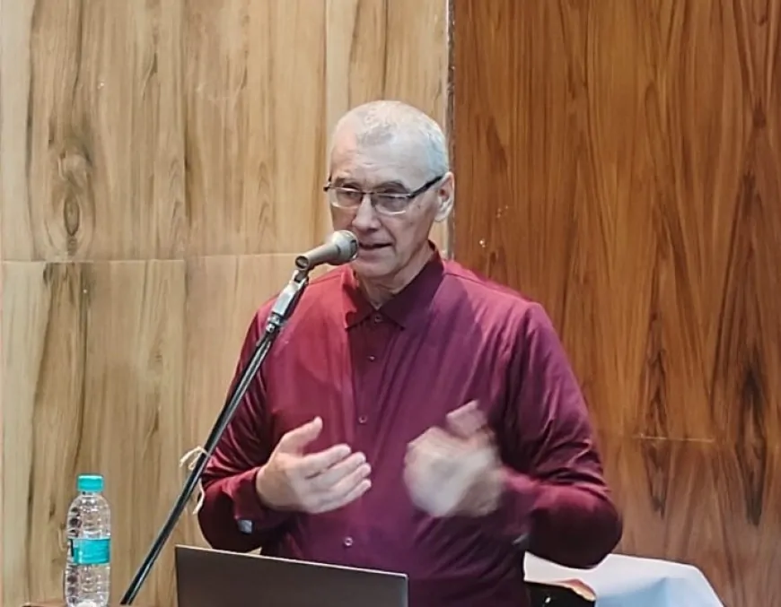 “हिंदुस्तानी भाषा अंग्रेजों की देन नहीं”: प्रो. इमरे बंघा ने कोलकाता में मिथकों को दी चुनौती