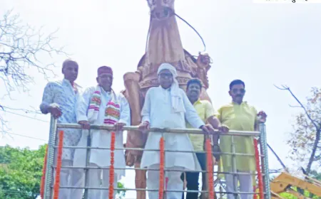 हजारीबाग में गूंजा वीर कुंवर सिंह का जयघोष, राष्ट्रीय अध्यक्ष सी. डी. सिंह ने अर्पित की पुष्पांजलि