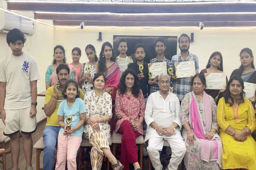 रचनाकार द्वारा युवा मतदाता जागरूकता कार्यक्रम संपन्न | कोलकाता छात्र भाषण प्रतियोगिता