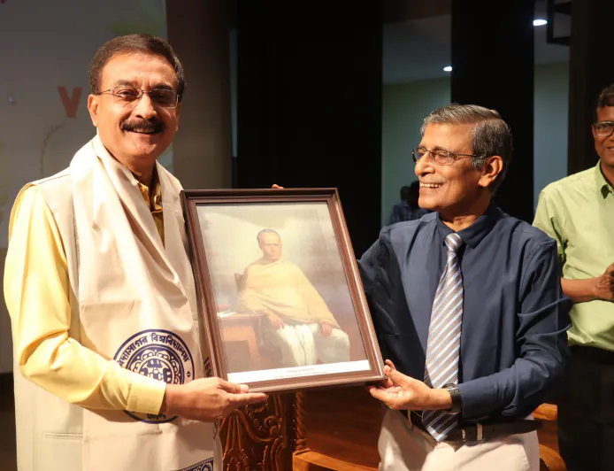 विद्यासागर विश्वविद्यालय: 260 छात्रों को मिला यूनिवर्सिटी मेडल