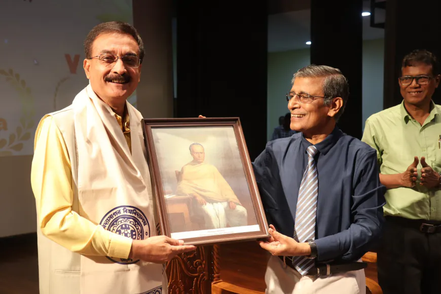 विद्यासागर विश्वविद्यालय: 260 छात्रों को मिला यूनिवर्सिटी मेडल