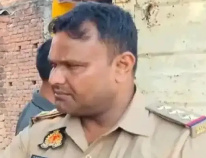 सिपाही ने लिए 5 हजार रुपये, थानेदार पर भी गिरी गाज; प्रयागराज में पुलिस कमिश्नर का बड़ा एक्शन