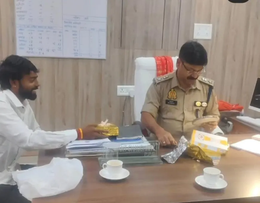 मिठाई के डिब्बे से मचा बवाल, एएसपी ग्रामीण पर सवाल; जाँच की माँग