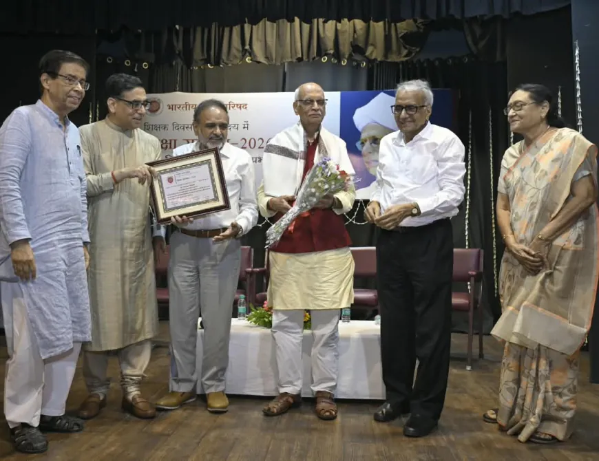 भारतीय भाषा परिषद में शिक्षा सम्मान समारोह, 20 शिक्षक सम्मानित