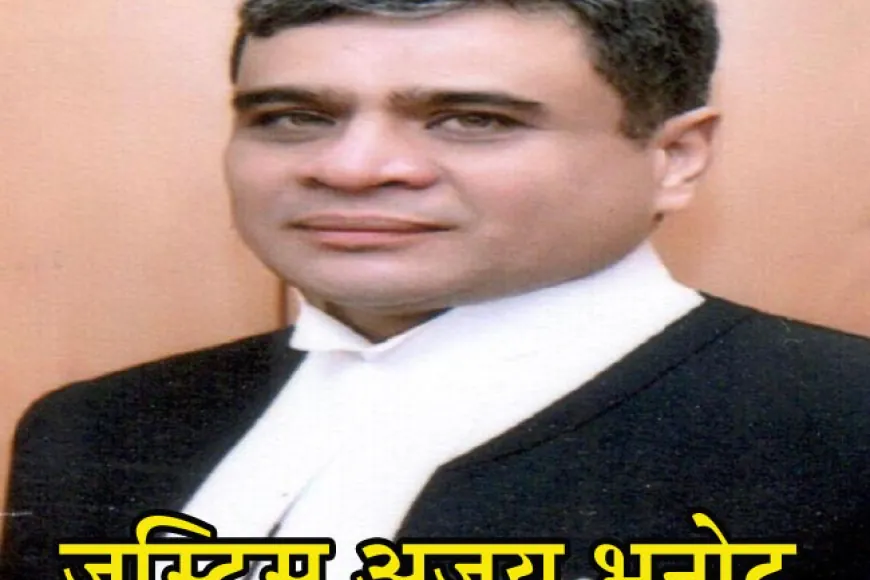 इलाहाबाद हाईकोर्ट में जस्टिस अजय भनोट के कोर्ट रूम में वकीलों का हंगामा, कथित तोड़फोड़; जज को सुरक्षा ने पीछे के दरवाजे से सुरक्षित निकाला